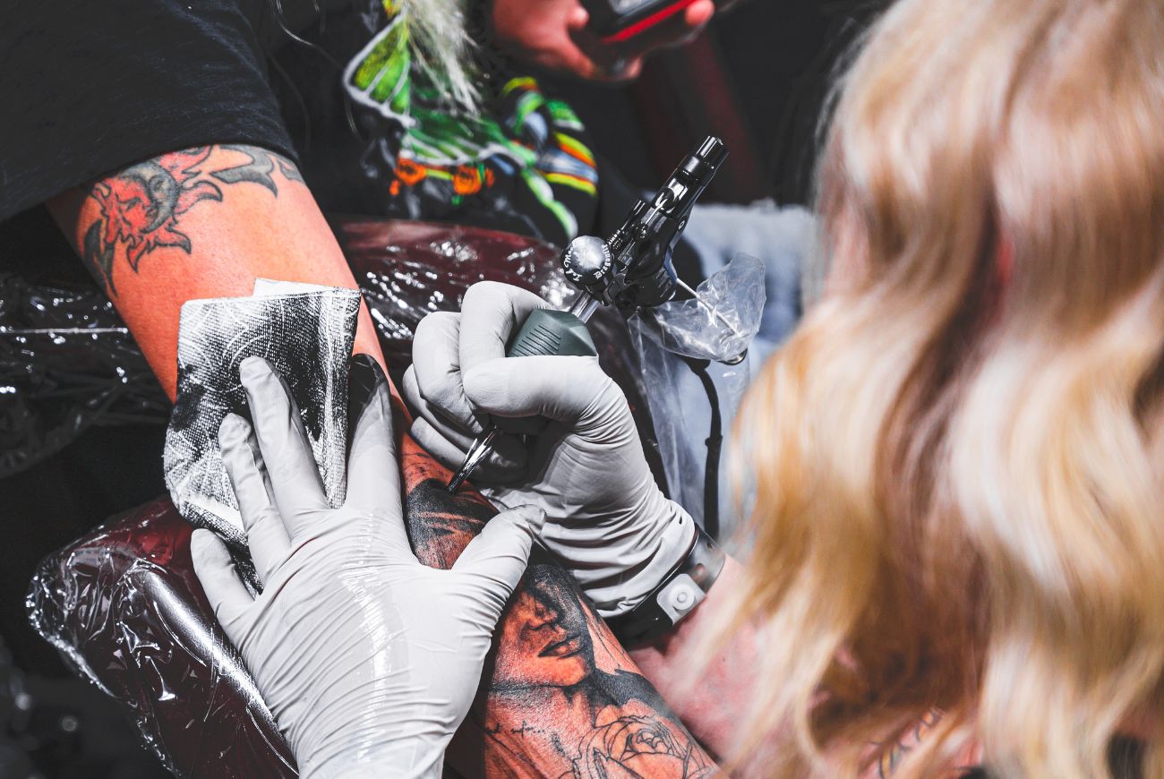 A gathering of tattoo enthusiasts